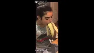 Dixie Banana deepthroat