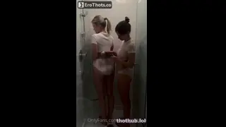 Anna Malygoshik showering