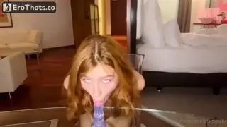 linaroeschr naked and dildo fucking