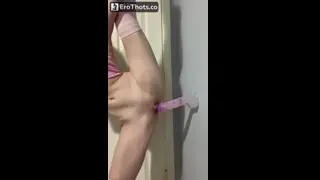Gigglywhenwet standing splits dildofuck